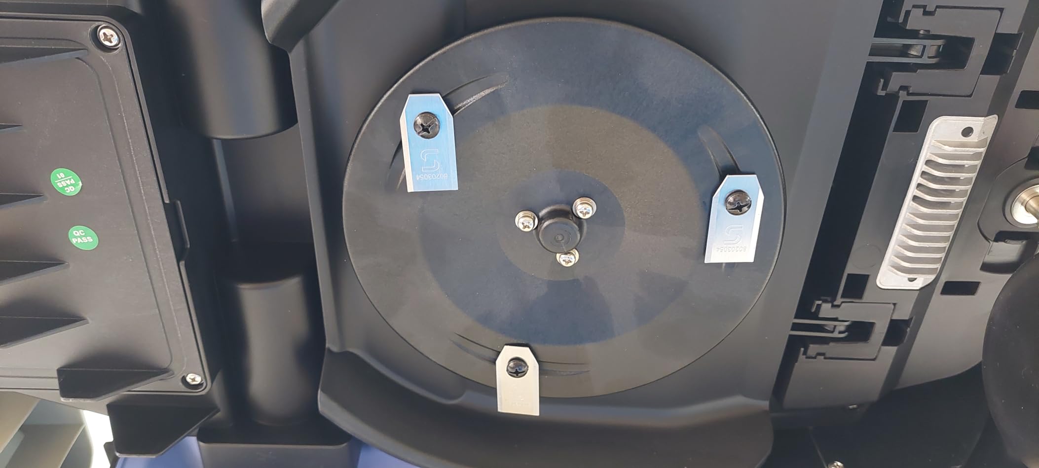 Sunseeker Elite V1 robot tagliaerba senza filo 300mq con garage
